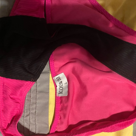 Icon Swim Black/ pink monokini. NWOT - Picture 5 of 5